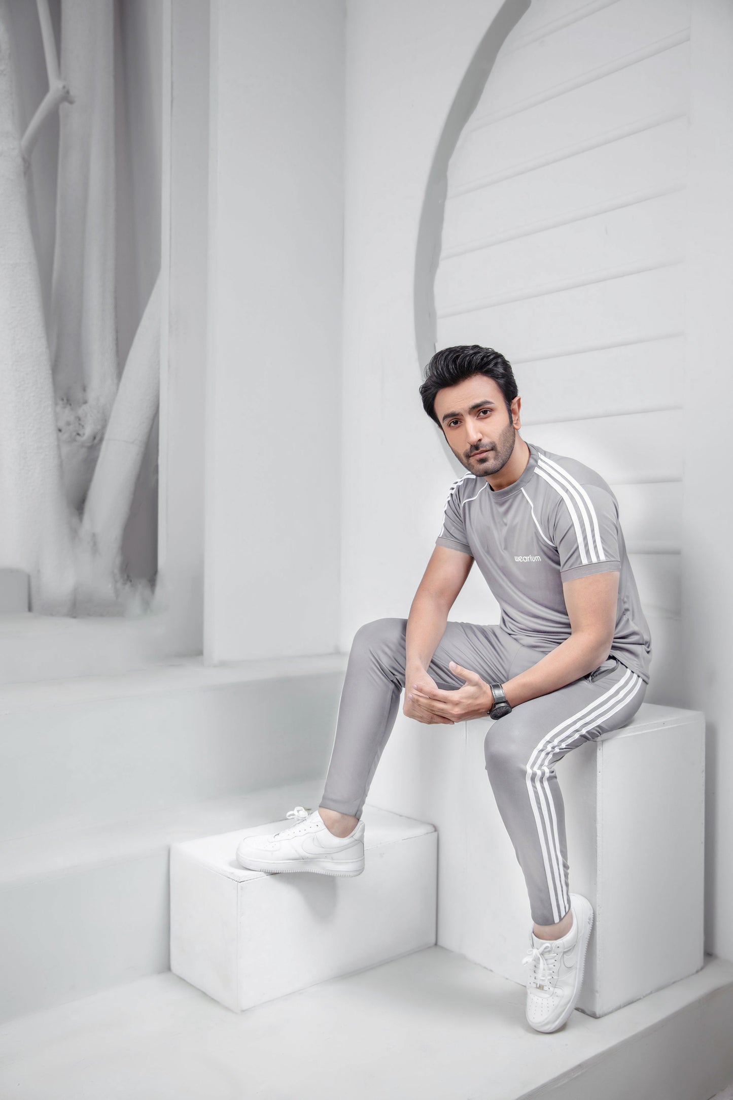 Saqqi's Best Loved - Pebble Grey Tri-Liner