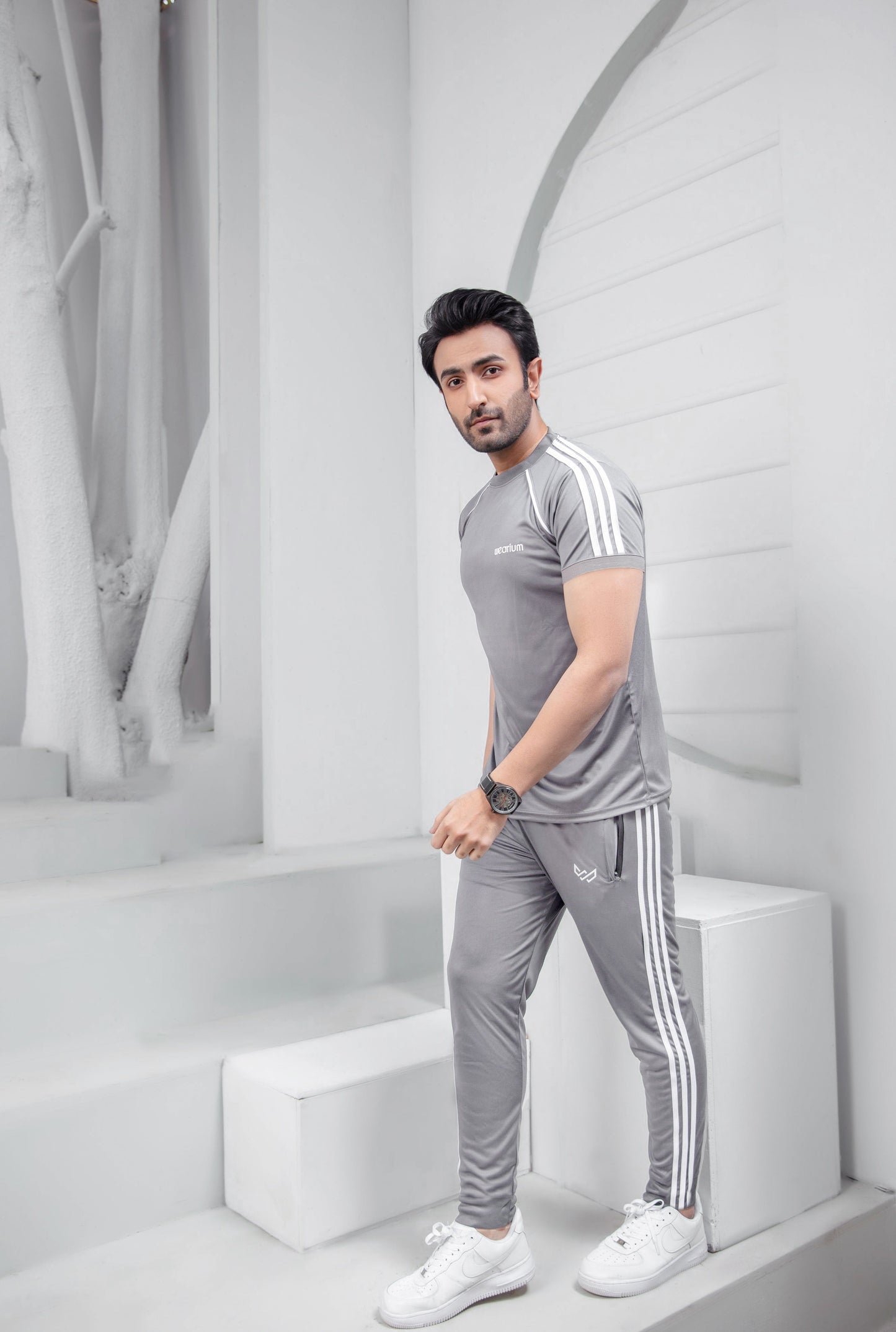 Saqqi's Best Loved - Pebble Grey Tri-Liner